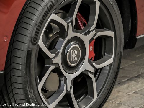 Used 2021 Rolls-Royce Cullinan Black Badge image 7