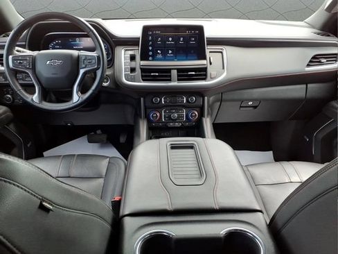 Used 2022 Chevrolet Suburban RST w/ Luxury Package AWD/4WD image 17