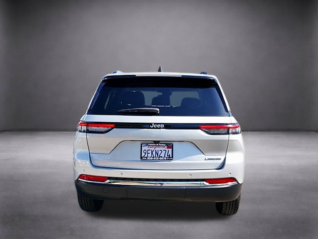 Used 2023 Jeep Grand Cherokee Laredo RWD image 10