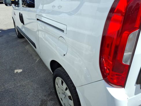 Used 2019 RAM ProMaster City Tradesman SLT image 17