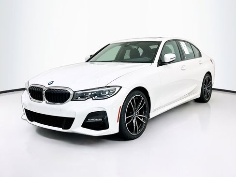 Used 2021 BMW 330i xDrive Sedan w/ M Sport Package image 3