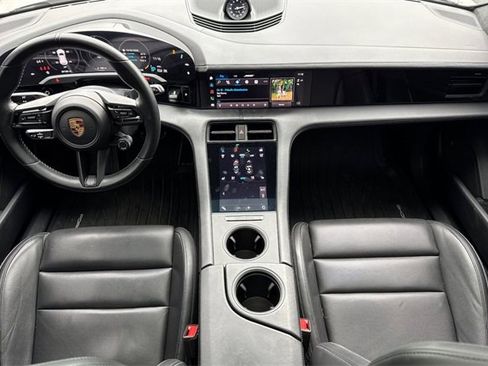 Used 2022 Porsche Taycan GTS image 15