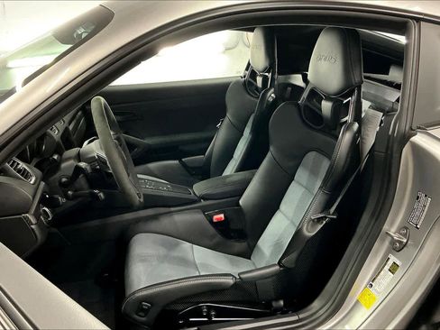 Used 2025 Porsche 718 Cayman GT4 RS image 26