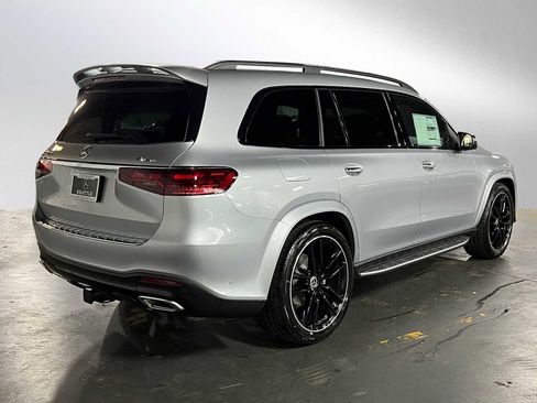 New 2026 Mercedes-Benz GLS 580 4MATIC image 3