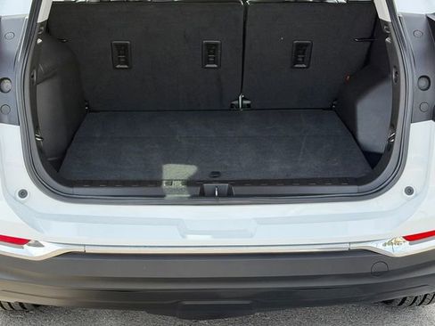 Used 2024 GMC Terrain SLT image 4