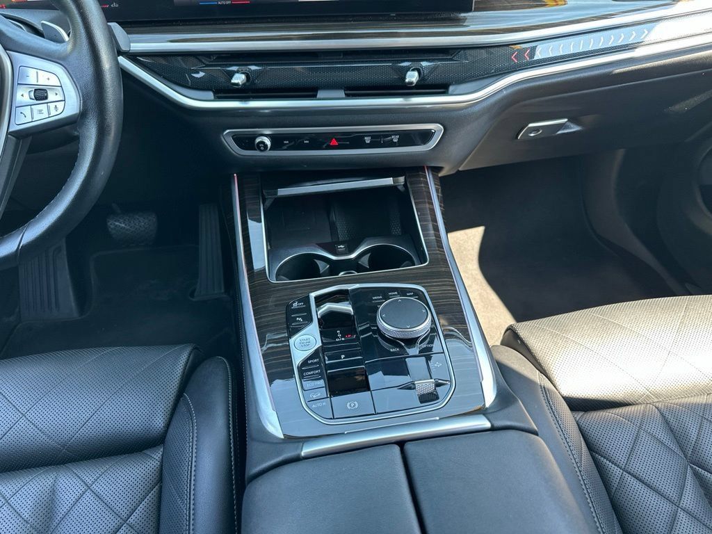 Used 2024 BMW X7 xDrive40i AWD/4WD image 64