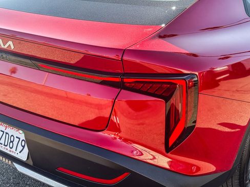 Used 2025 Kia K4 LXS image 9