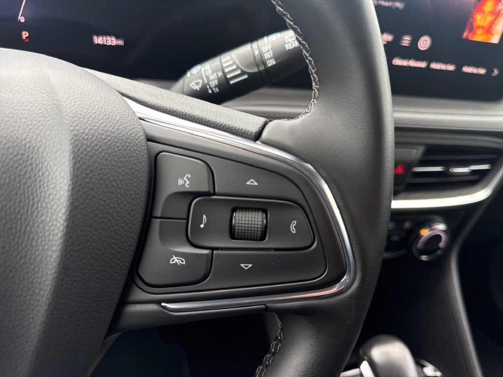 Used 2024 Buick Encore GX Sport Touring FWD image 19