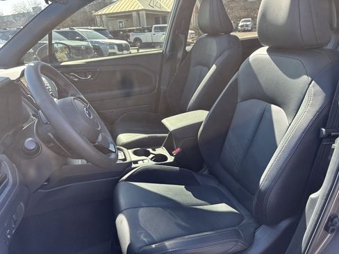 Used 2025 Subaru Forester Touring image 27