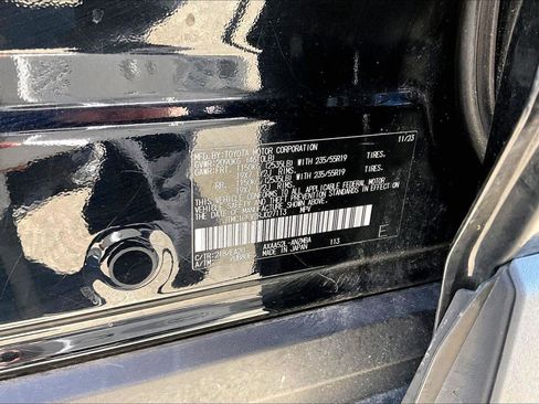 Used 2024 Toyota RAV4 XLE Premium image 30