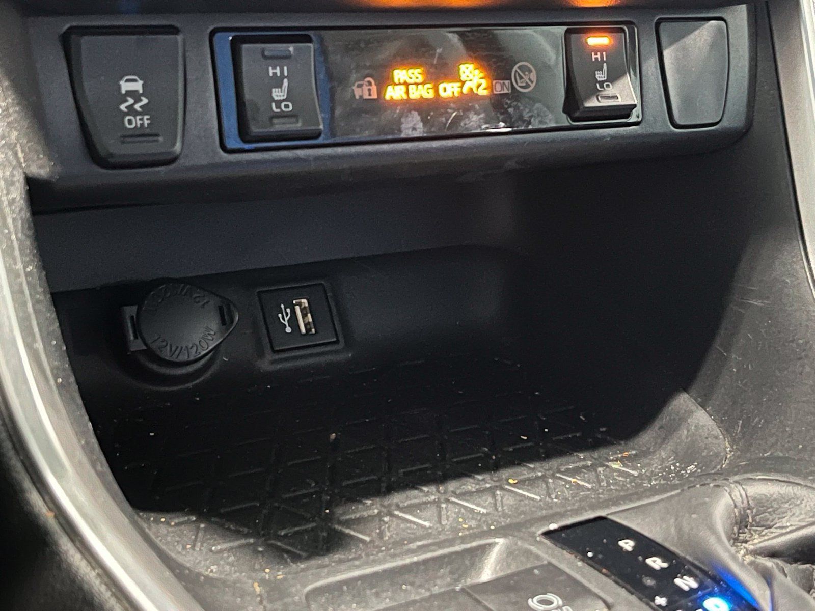 Used 2023 Toyota RAV4 XLE w/ Convenience Package AWD/4WD image 26