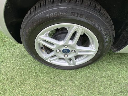 Used 2018 Ford Fiesta SE FWD image 25