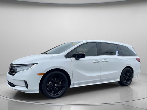 Certified 2024 Honda Odyssey Sport image 2