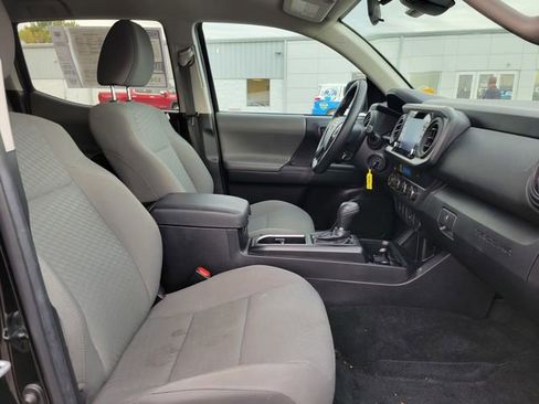 Used 2023 Toyota Tacoma SR image 18