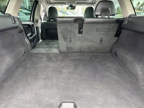 Used 2016 Volvo XC60 T5 Premier w/ Proximity Package image 14