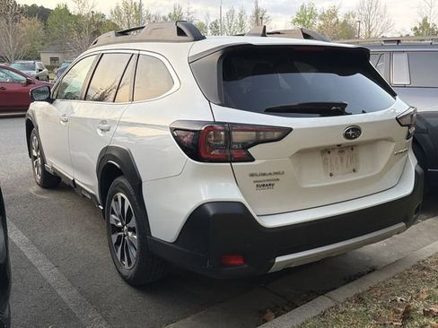 Used 2023 Subaru Outback Limited image 4