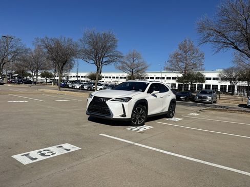 Used 2020 Lexus UX 200 w/ Accessory Package image 3