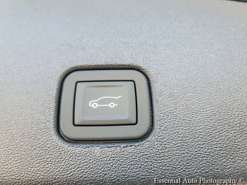 New 2026 Cadillac Optiq Luxury 1 w/ LPO, Floor Liner Package AWD/4WD image 28