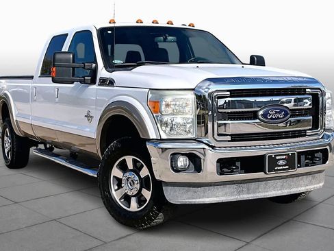 Used 2012 Ford F350 Lariat image 3