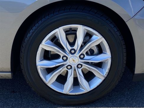 Used 2022 Chevrolet Malibu LT image 7