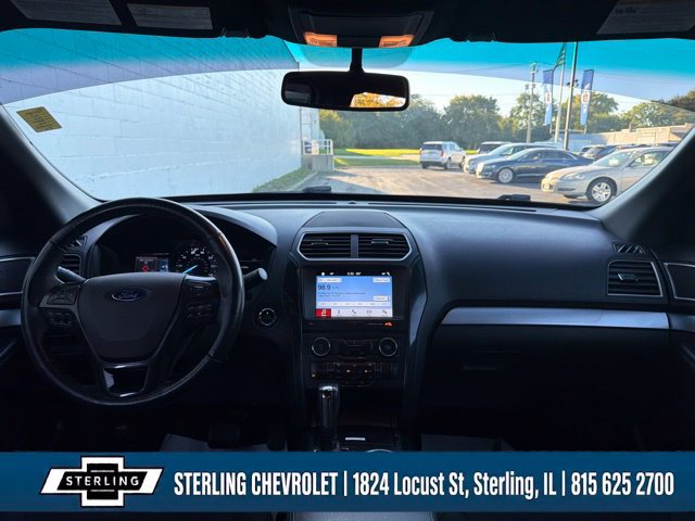 Used 2017 Ford Explorer XLT w/ Equipment Group 201A AWD/4WD image 19