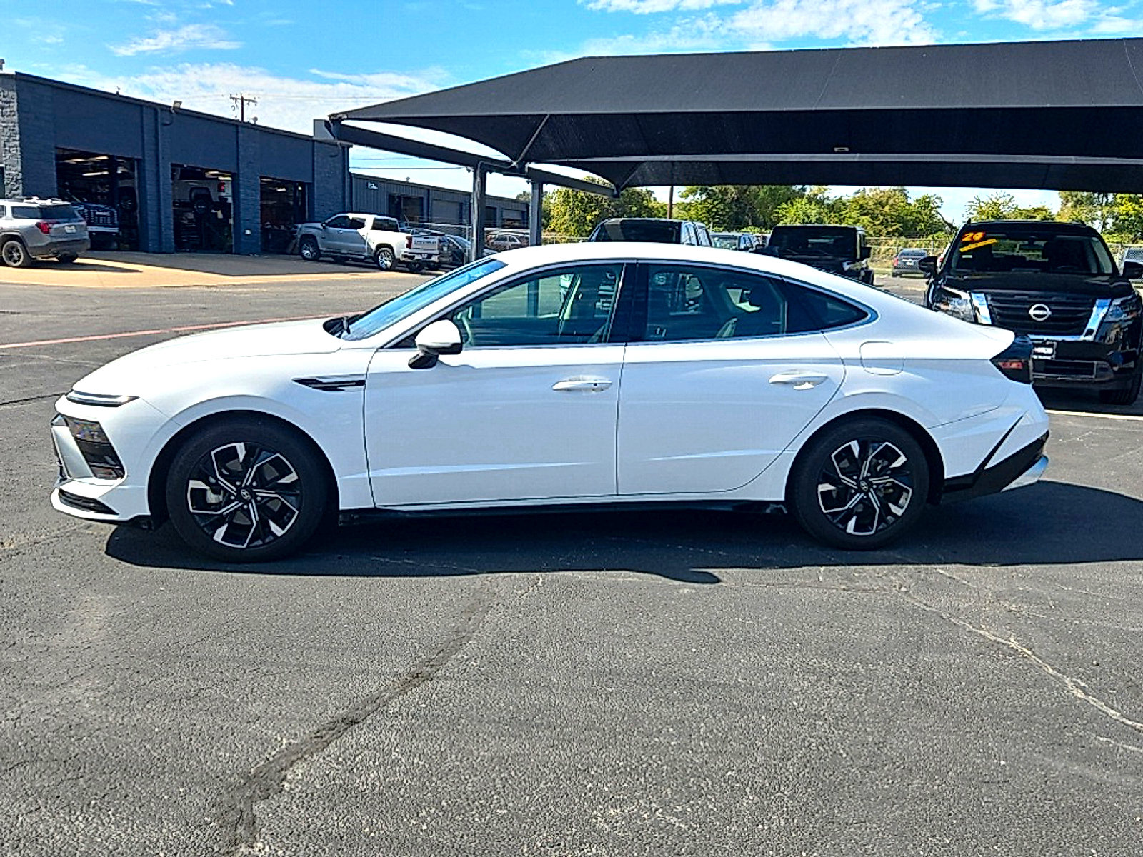 Used 2025 Hyundai Sonata SEL AWD/4WD image 5