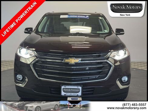Used 2020 Chevrolet Traverse LT w/ Driver Confidence II Package image 2