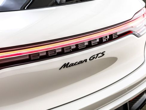 Used 2023 Porsche Macan GTS image 10