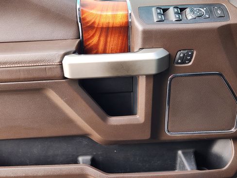 Used 2020 Ford F250 King Ranch w/ FX4 Off-Road Package image 25