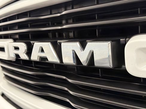 Used 2022 RAM 1500 Laramie w/ Sport Appearance Package AWD/4WD image 12