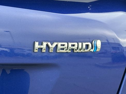 Used 2016 Toyota Prius Two image 32