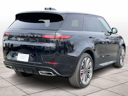 New 2025 Land Rover Range Rover Sport Dynamic SE image 4