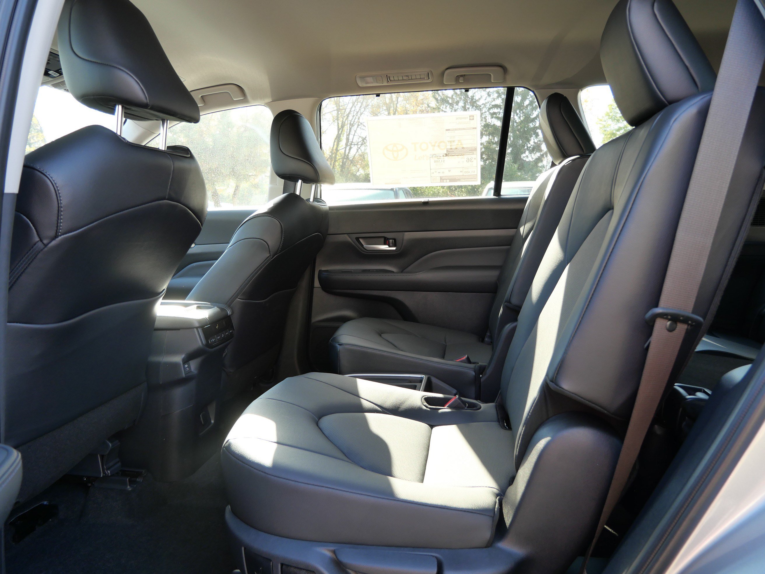 New 2026 Toyota Grand Highlander XLE FWD image 8