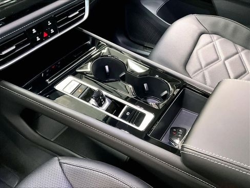 New 2026 Volkswagen Atlas SE image 10