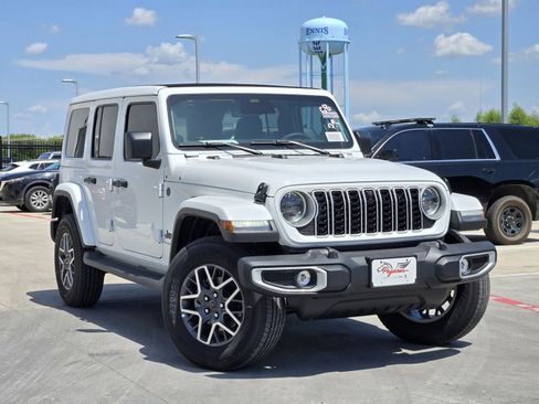 New 2025 Jeep Wrangler Sahara image 6
