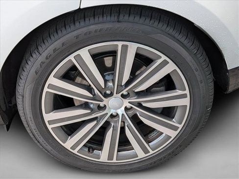 Used 2023 Land Rover Range Rover Long Wheelbase SE image 20