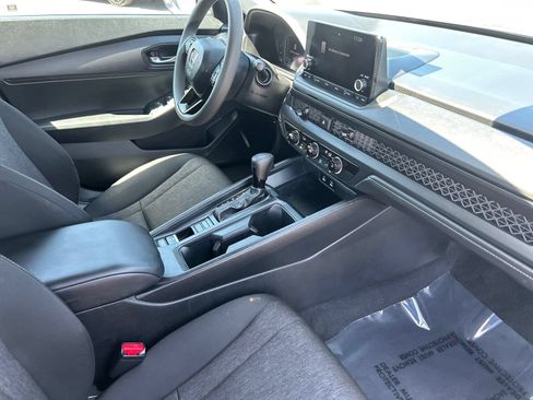 Certified 2025 Honda Accord LX image 14