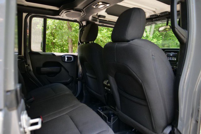 Used 2023 Jeep Wrangler Unlimited Sport AWD/4WD image 34