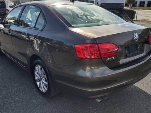 Used 2012 Volkswagen Jetta SE FWD image 5