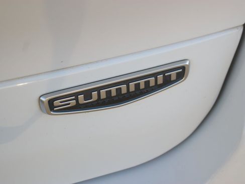 Used 2022 Jeep Grand Cherokee L Summit w/ Luxury Tech Group V image 11