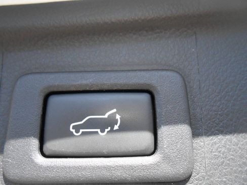 Used 2018 Subaru Outback 2.5i Limited image 22