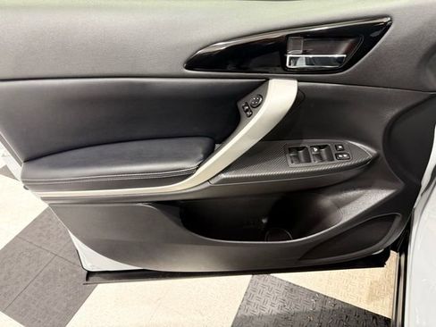 Used 2025 Mitsubishi Eclipse Cross AWD image 15
