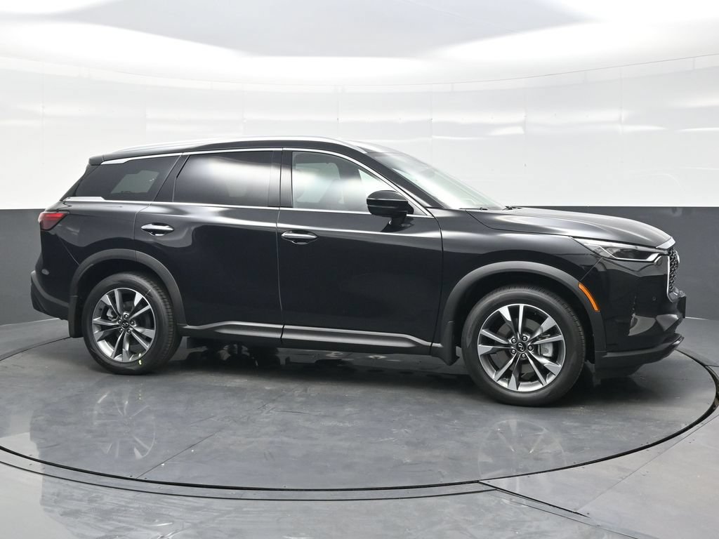 Certified 2025 INFINITI QX60 Luxe w/ Vision Package AWD/4WD image 8