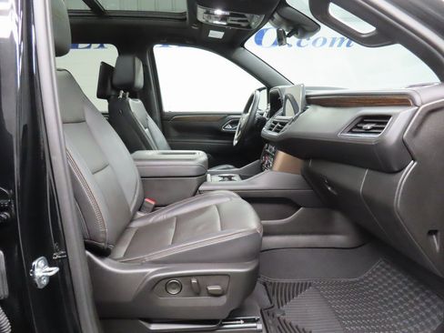 Used 2024 Chevrolet Suburban High Country image 30