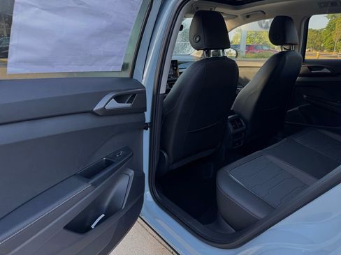 New 2025 Volkswagen Taos SE image 24