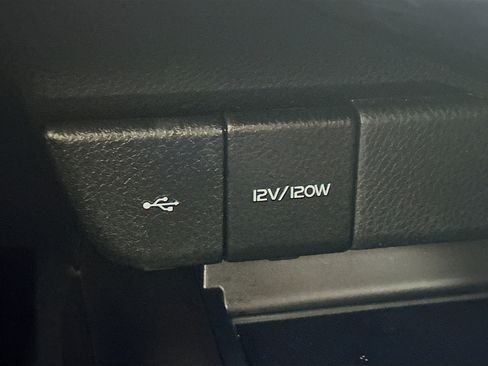 Used 2023 Toyota Camry SE image 25