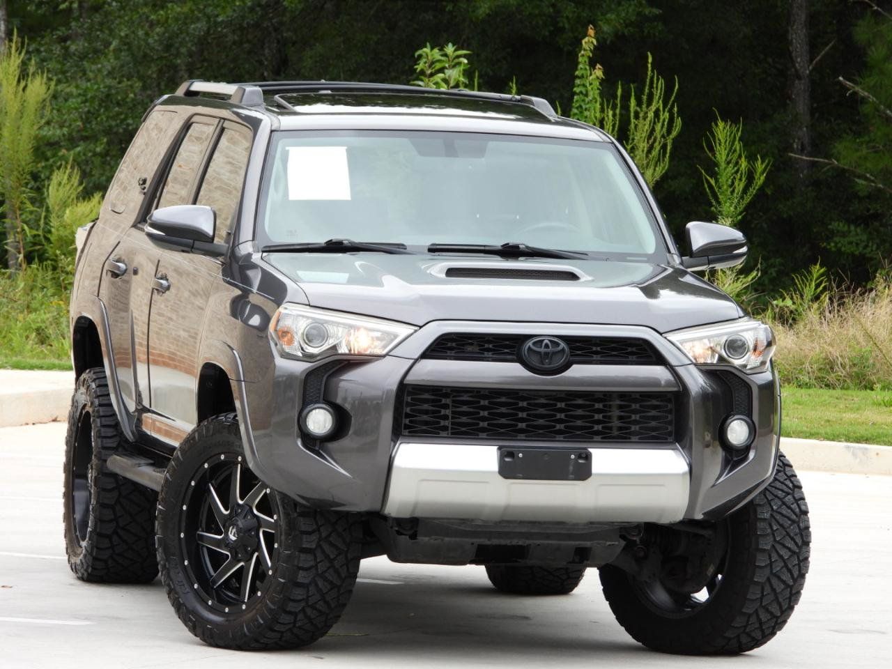 Used 2018 Toyota 4Runner TRD Off-Road Premium AWD/4WD image 25