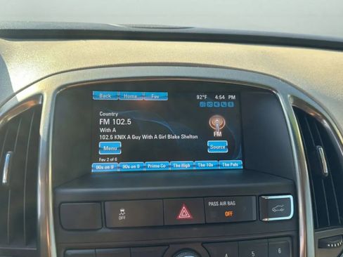 Used 2013 Buick Verano FWD image 17
