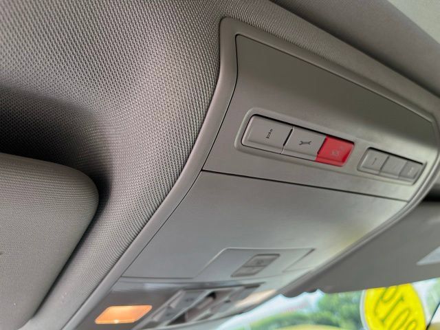 Used 2019 Volkswagen Atlas SEL Premium AWD/4WD image 32