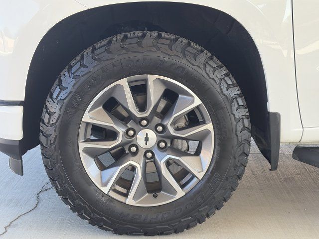 Used 2020 Chevrolet Silverado 1500 RST AWD/4WD image 31